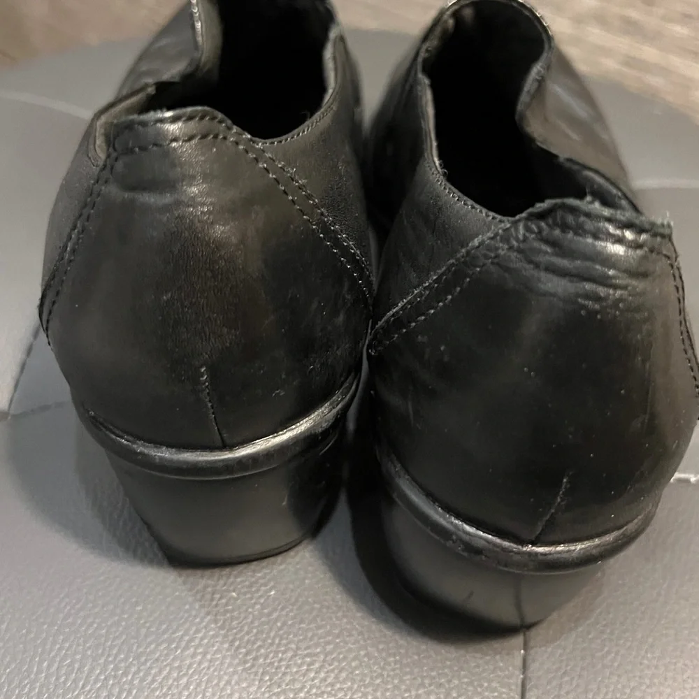 Clark’s womens 9‎ 1/2 N walking shoes comfort